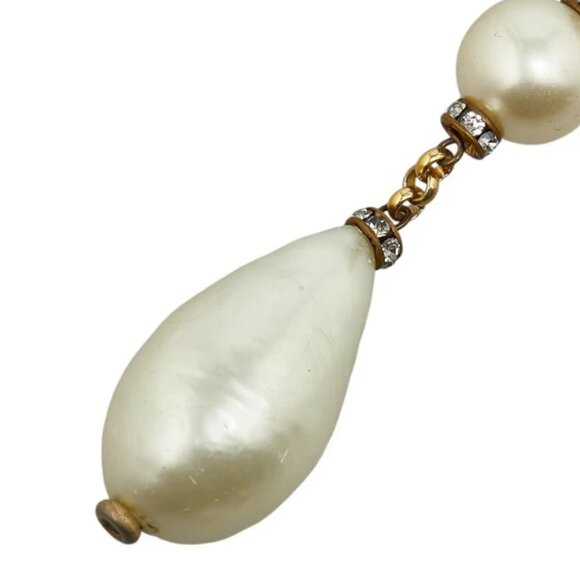 CHANEL Teardrop Pearl Long Necklace 28" Gold Tone Auth - Picture 4 of 7